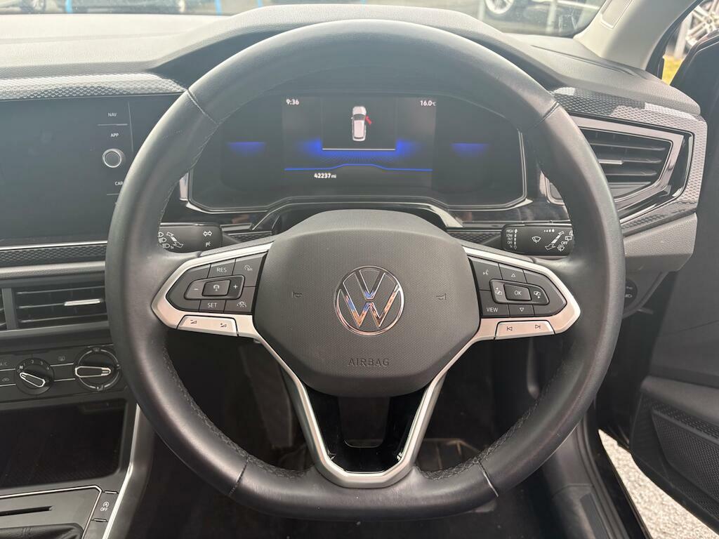 Volkswagen Taigo Life Black #6