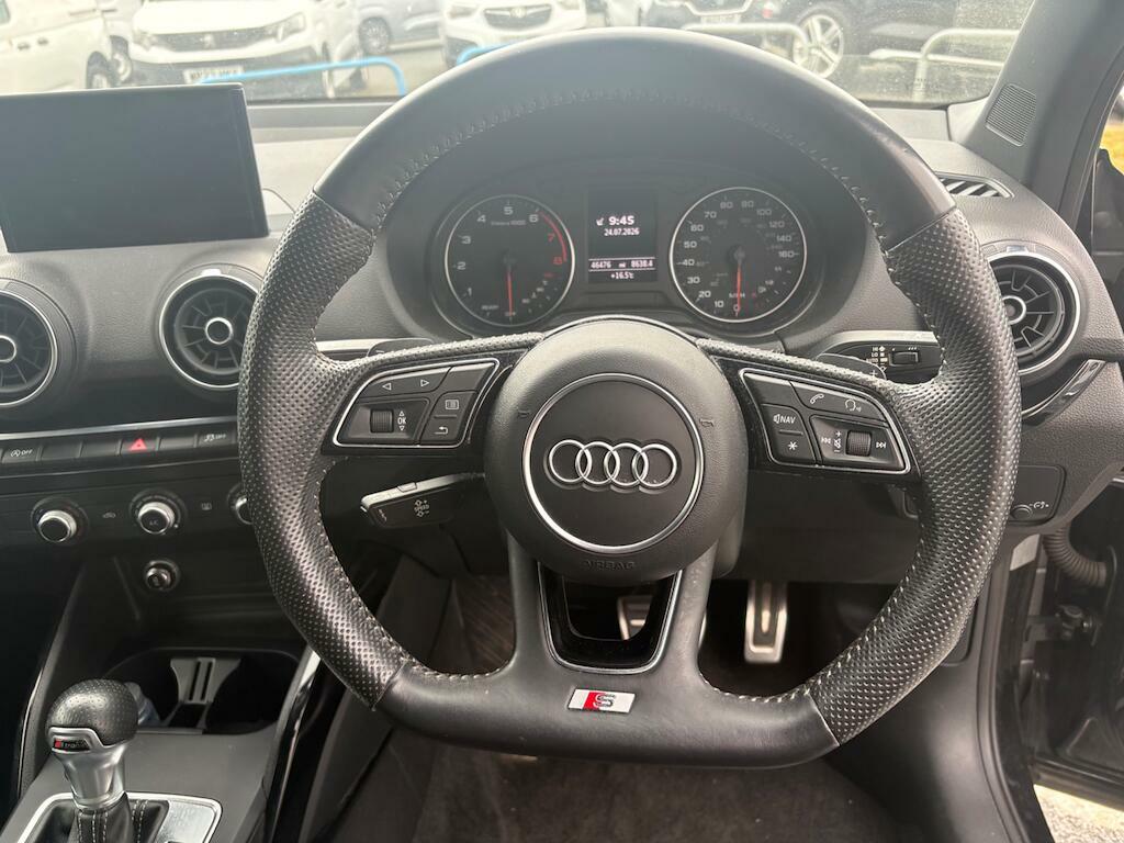 Audi Q2 Black Edition Black #6