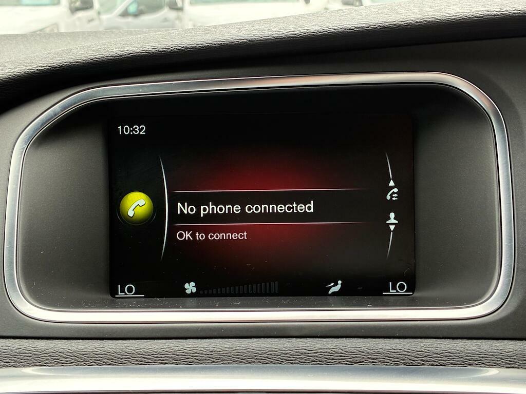 Volvo V40 1.5 T3 R-design Black #32