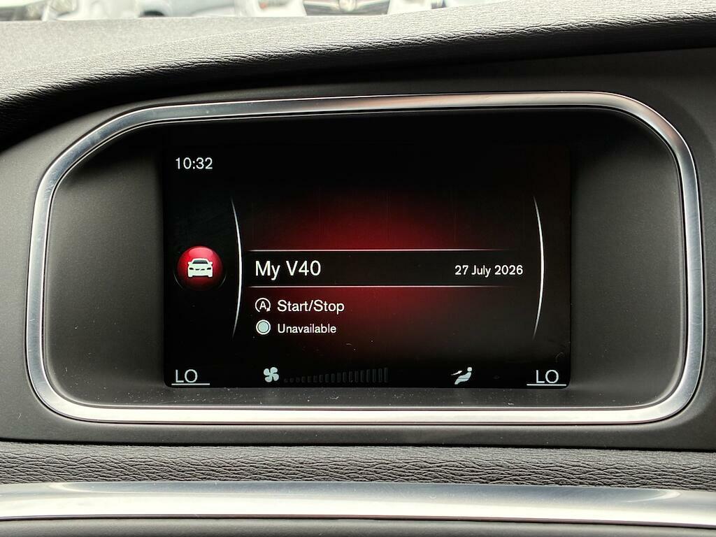 Volvo V40 1.5 T3 R-design Black #33