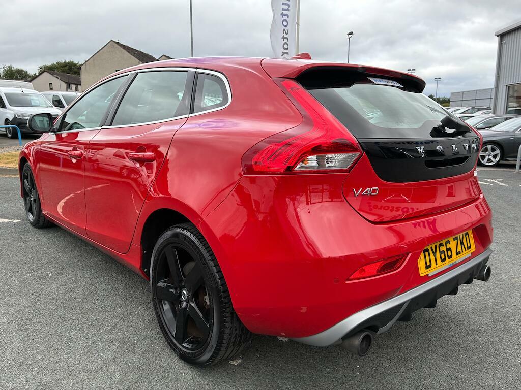 Volvo V40 R-design Red #4
