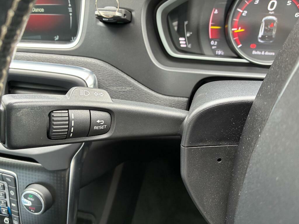 Volvo V40 1.5 T3 R-design Black #27