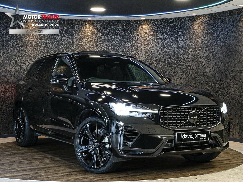 Volvo XC60 H T6 Plus Black Edition Black