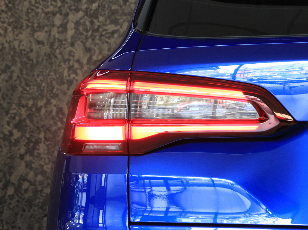 BMW X5 M Plug In Hybrid 45E Wih Sky Lounge Pan Roof Blue #12