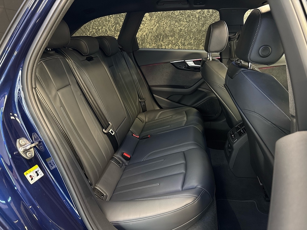 Audi A4 Avant 35 Tdi Black Edition S Tronic Tech Pack Blue #18