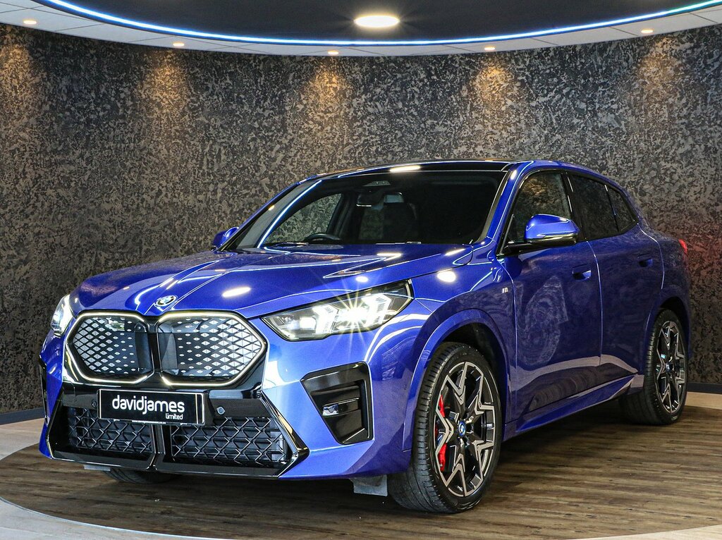 BMW iX2 30 M Sport Blue #3