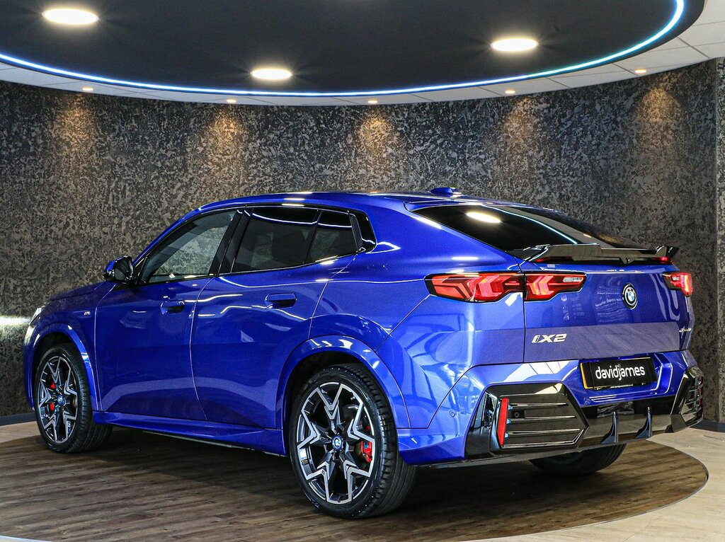 BMW iX2 30 M Sport Blue #5