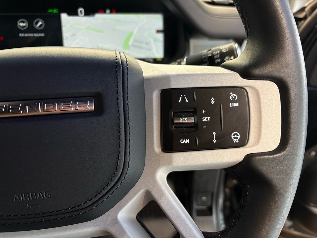Land Rover Defender 90 D250 X-dynamic Hse Black #25