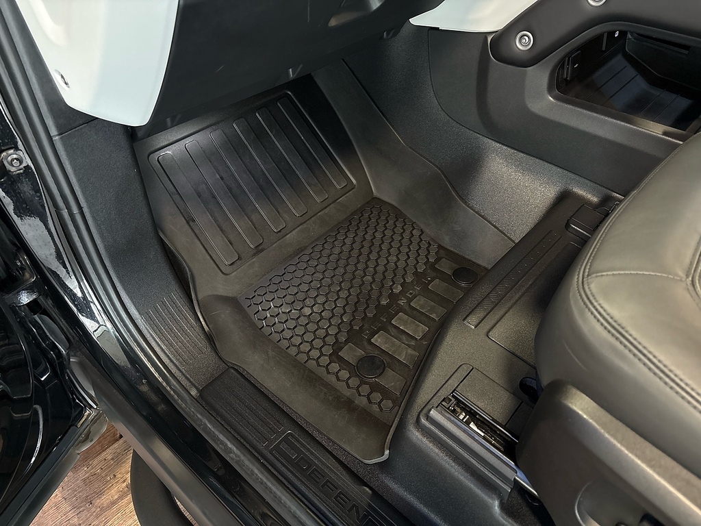 Land Rover Defender 90 D250 X-dynamic Hse Black #33