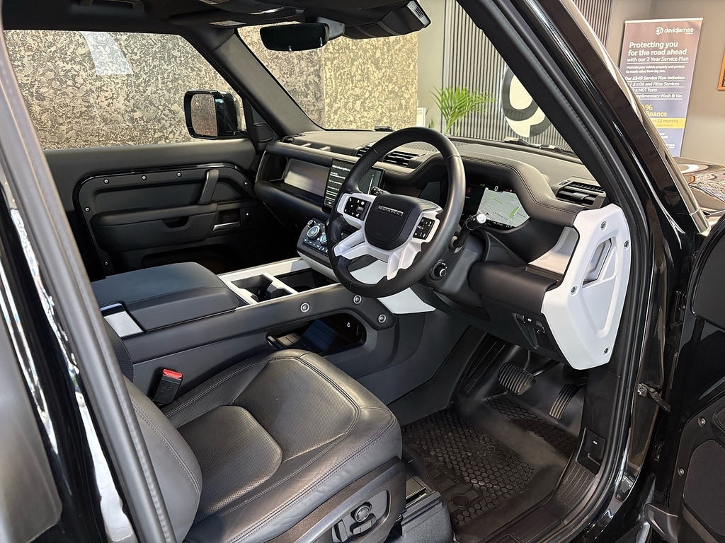 Land Rover Defender 90 D250 X-dynamic Hse Black #14