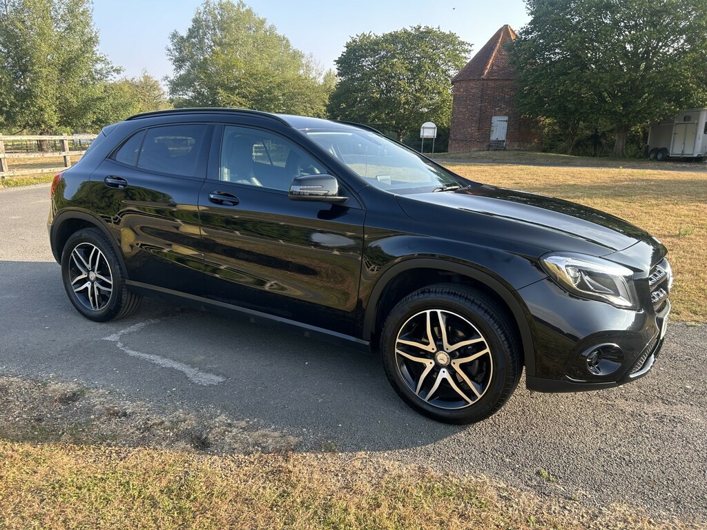 Mercedes-Benz GLA Class 1.6 Gla180 Urban Edition KP69OYG Black #3