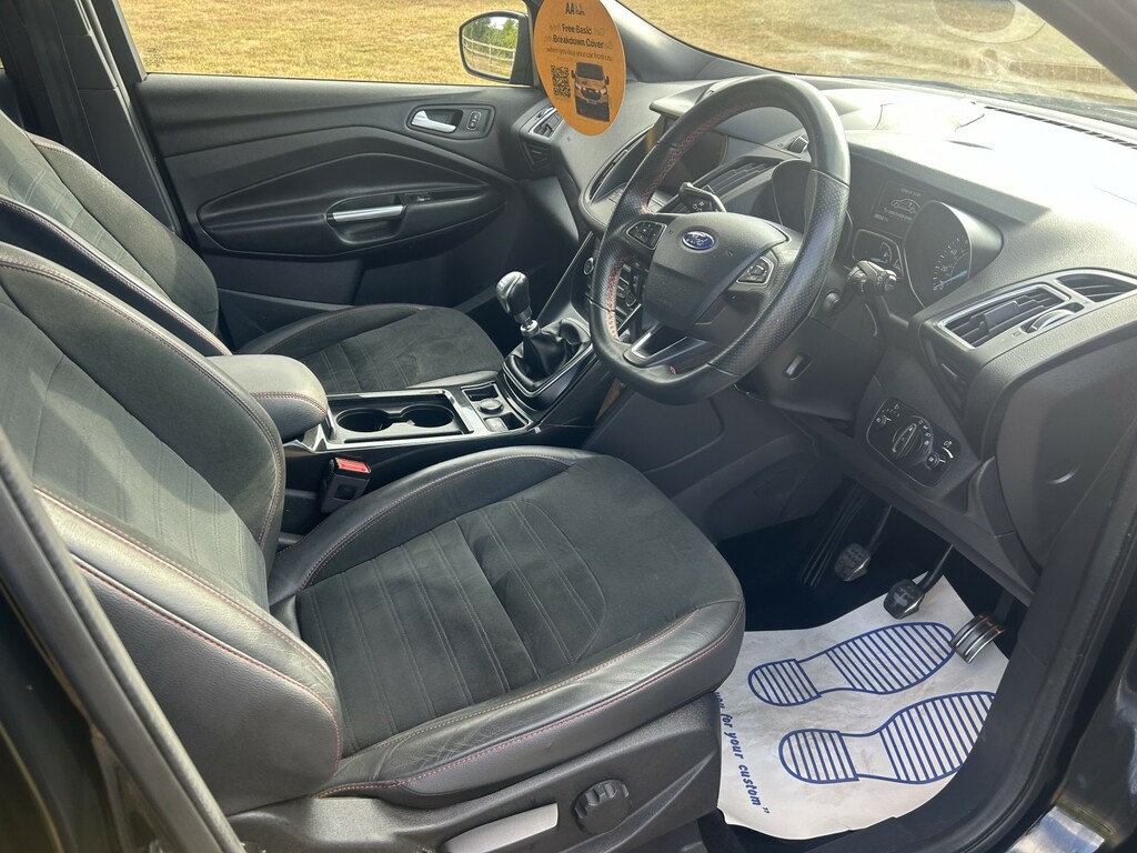 Ford Kuga 1.5 T Ecoboost St-line WU69ZLO Black #5