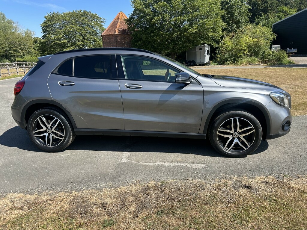 Mercedes-Benz GLA Class 1.6 Gla 180 Urban Edition GX19PGO Grey #4