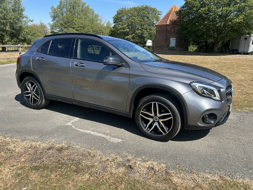 Mercedes-Benz GLA Class 1.6 Gla 180 Urban Edition GX19PGO Grey #3
