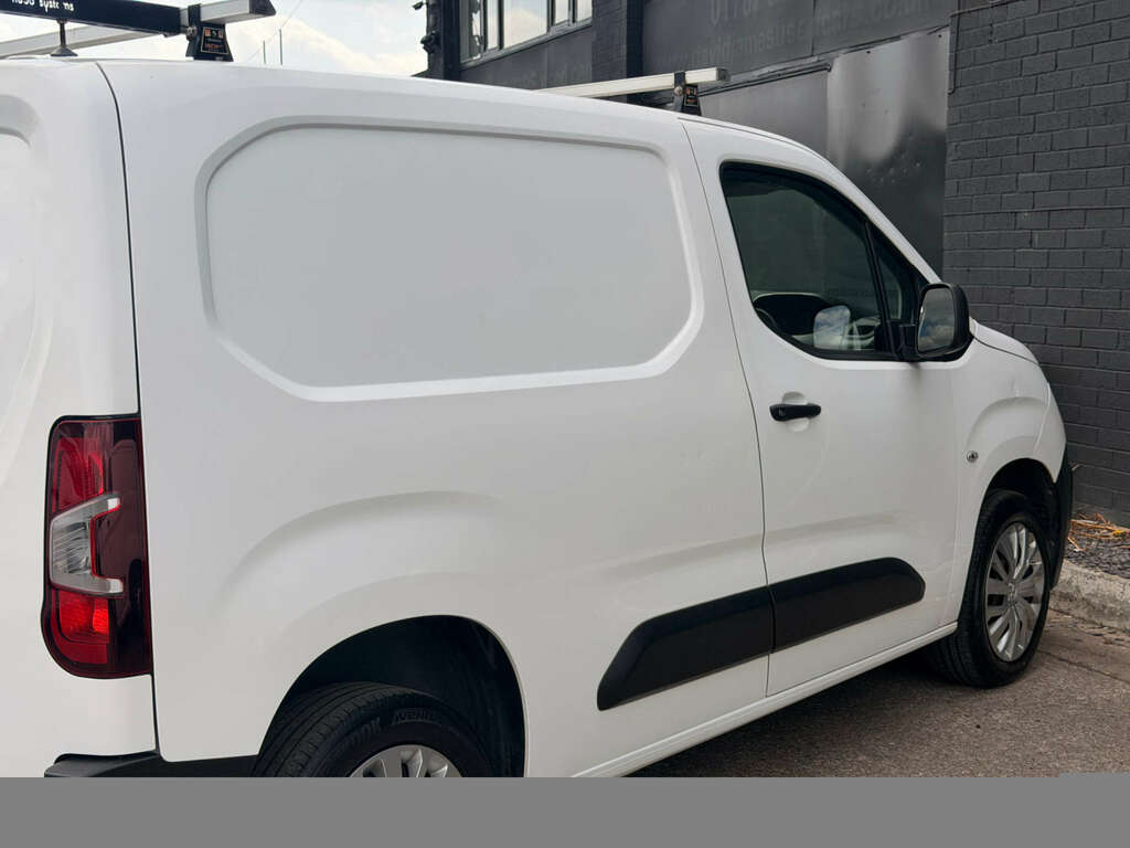 Peugeot Partner 1.5 Partner Professional L1 Blue Hdi MC21UDZ White #4