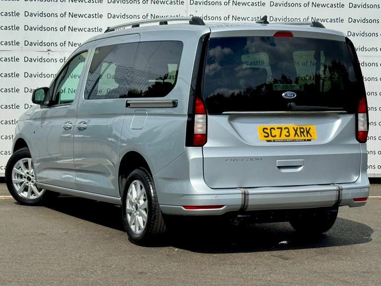 Ford Tourneo Connect 2.0 Ecoblue Titanium Mpv Euro 6 Silver #4