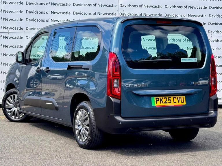 Citroen e-Berlingo 52Kwh Plus XL Mpv 7.4Kw Charger Blue #4