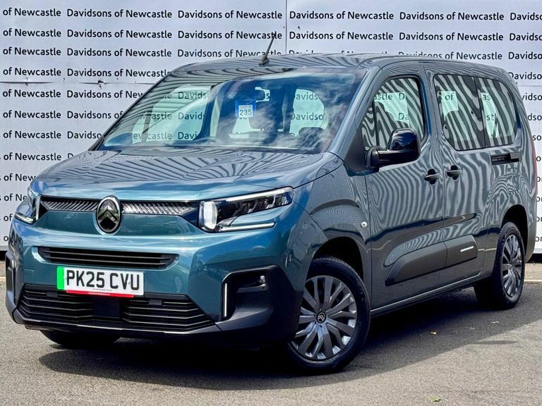 Citroen e-Berlingo 52Kwh Plus XL Mpv 7.4Kw Charger Blue #3