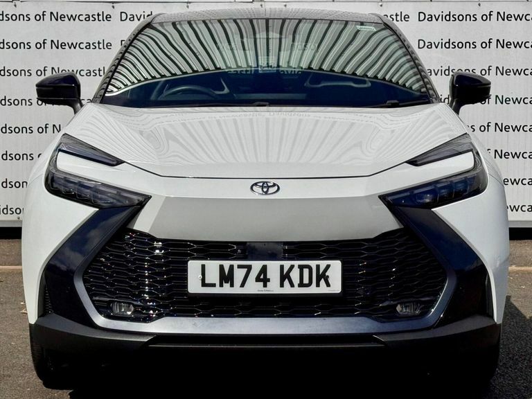Toyota C-Hr 2.0 Vvt 13.6Kwh Excel Suv Plug-in Hybri White #3