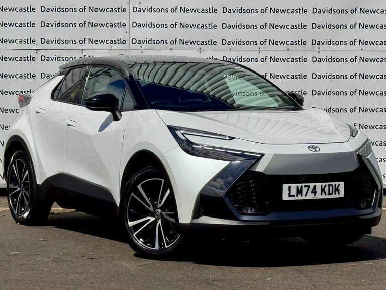 Toyota C-Hr 2.0 Vvt 13.6Kwh Excel Suv Plug-in Hybri White #2