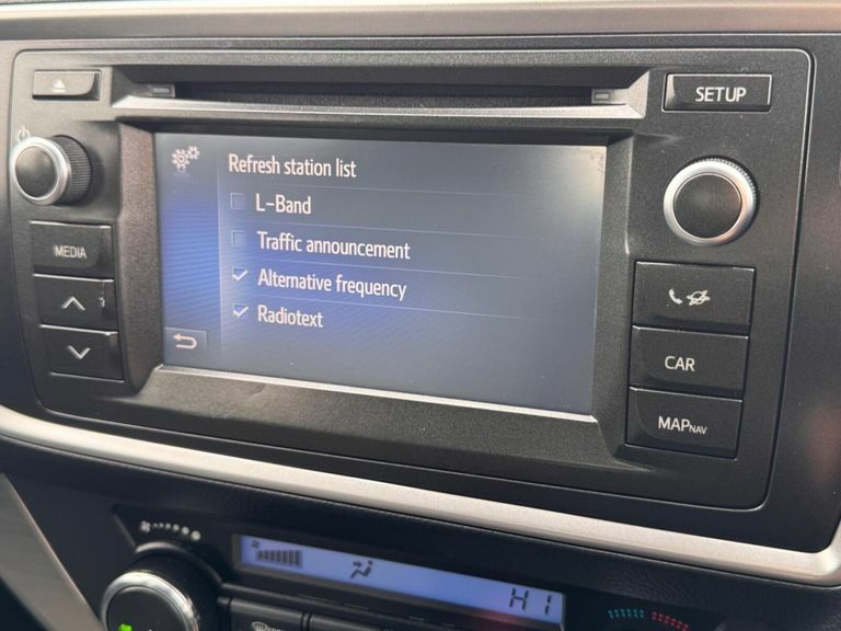 Toyota Auris 1.8 Vvt-h Excel Cvt Euro 5 Ss Black #32