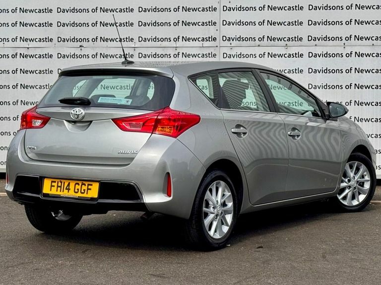 Toyota Auris 1.8 Vvt-h Excel Cvt Euro 5 Ss Black #8