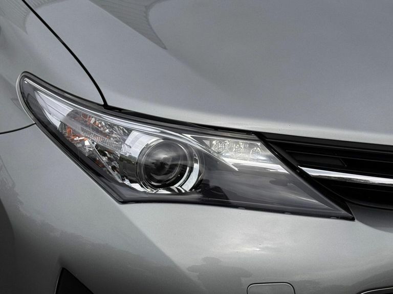 Toyota Auris 1.8 Vvt-h Excel Cvt Euro 5 Ss Black #40