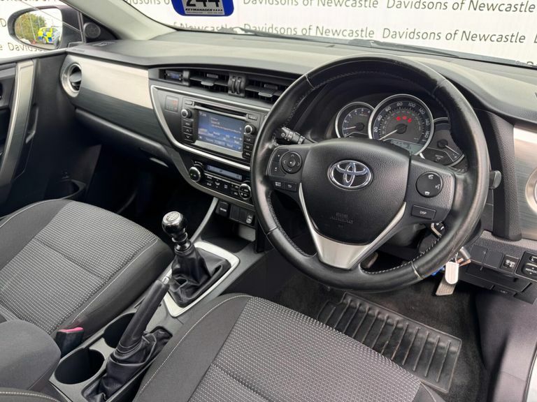 Toyota Auris 1.8 Vvt-h Excel Cvt Euro 5 Ss Black #11