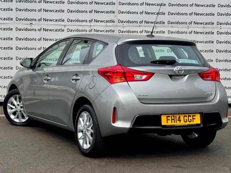 Toyota Auris 1.4 D-4d Icon Hatchback Euro 5 Grey #4