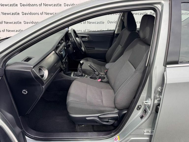 Toyota Auris 1.8 Vvt-h Excel Cvt Euro 5 Ss Black #37