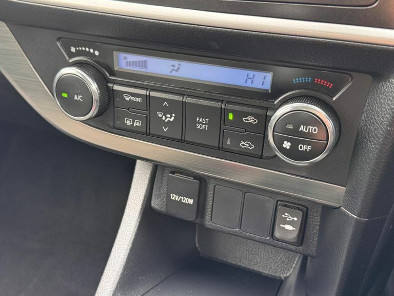 Toyota Auris 1.8 Vvt-h Excel Cvt Euro 5 Ss Black #21