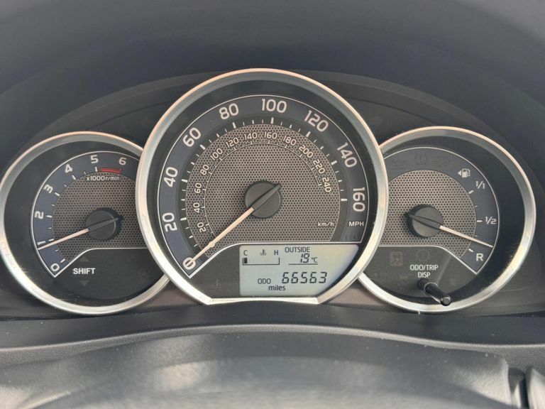 Toyota Auris 1.8 Vvt-h Excel Cvt Euro 5 Ss Black #35