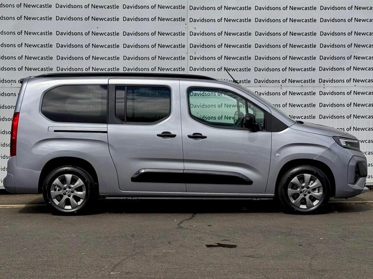 Vauxhall Combo-e Life 52Kwh Ultimate Mpv 7.4Kw Charge Grey #8