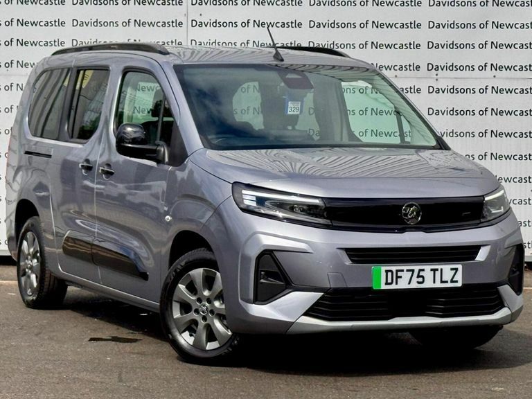 Vauxhall Combo-e Life 52Kwh Ultimate XL Mpv 7.4Kw Cha Grey