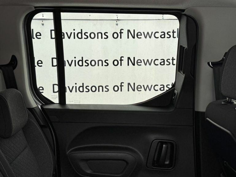 Vauxhall Combo-e Life 52Kwh Ultimate Mpv 7.4Kw Charge Grey #41