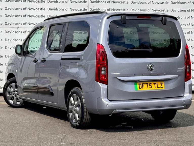 Vauxhall Combo-e Life 52Kwh Ultimate XL Mpv 7.4Kw Cha Grey #4
