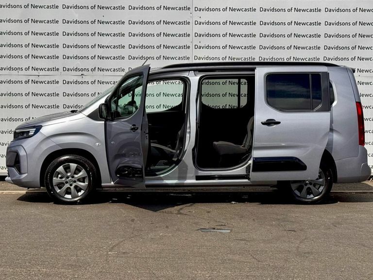 Vauxhall Combo-e Life 52Kwh Ultimate XL Mpv 7.4Kw Cha Grey #5