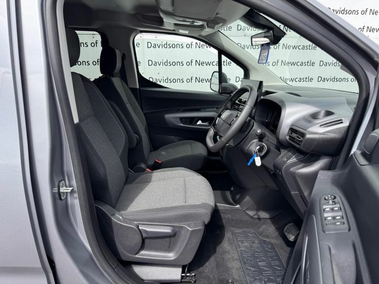 Vauxhall Combo-e Life 52Kwh Ultimate Mpv 7.4Kw Charge Grey #12