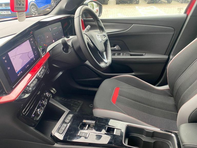 Vauxhall Mokka-e 50Kwh Sri Premium Suv 136 Ps Red #4