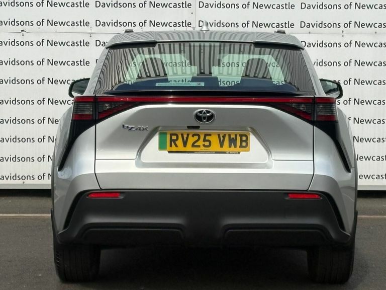 Toyota bZ4X 71.4Kwh Pure Suv 11Kw Obc 204 Silver #5