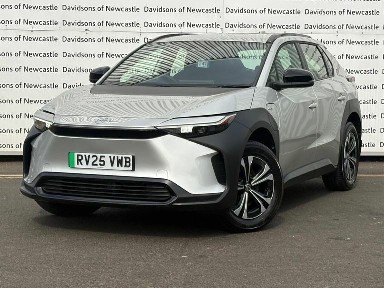 Toyota bZ4X 71.4Kwh Pure Suv 11Kw Obc 204 Silver #2