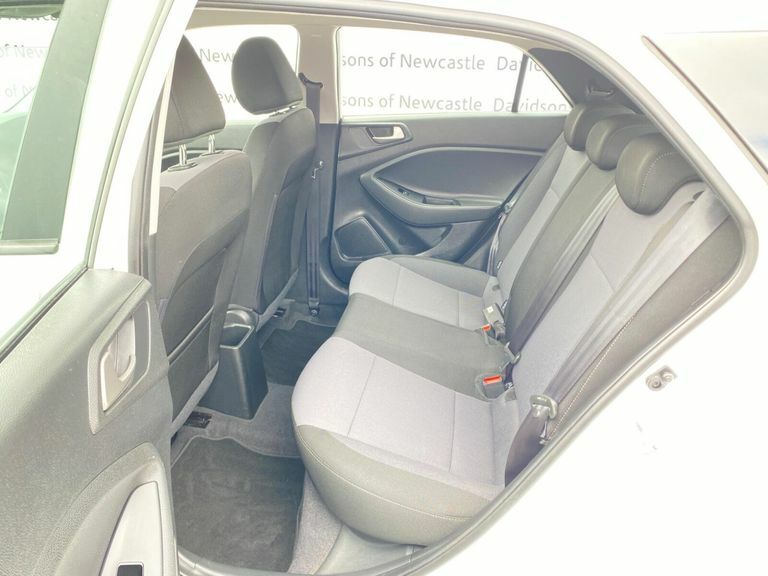 Hyundai I20 Hatchback Silver #12