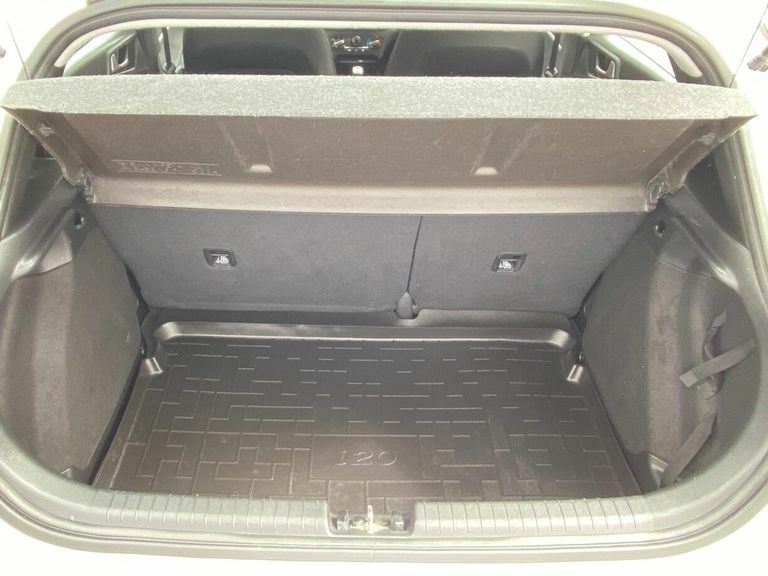 Hyundai I20 Hatchback Silver #23