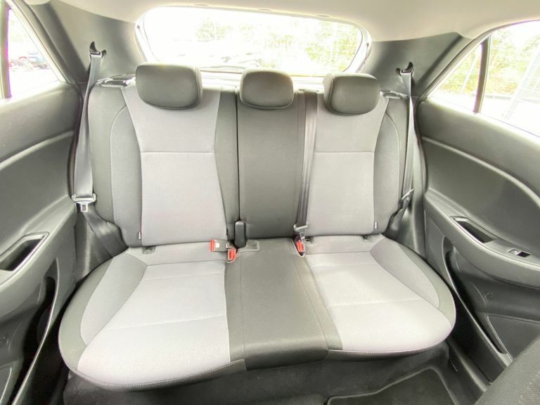Hyundai I20 Hatchback Silver #11