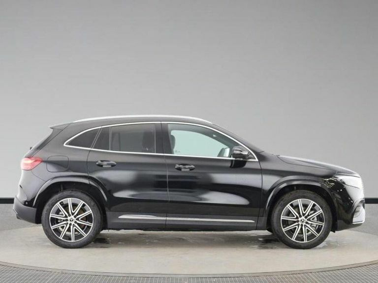 Mercedes-Benz EQA Eqa 250 70.5Kwh Amg Line Executive Black #2