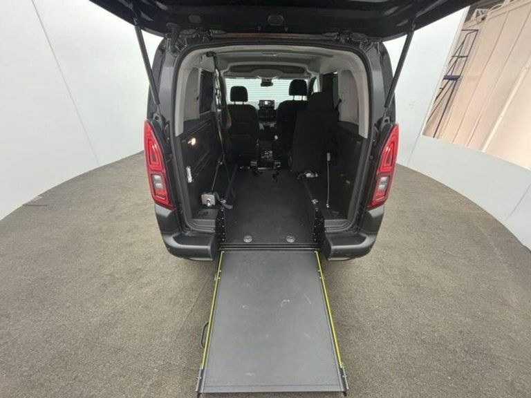 Citroen Berlingo 1.5 Bluehdi Plus M Combi Van Double Cab  #2