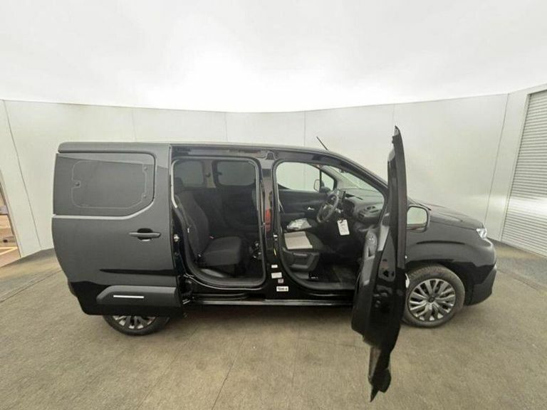 Citroen Berlingo 1.5 Bluehdi Plus M Combi Van Double Cab  #3