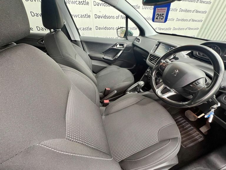 Peugeot 208 Ss Tech Edition Black #10