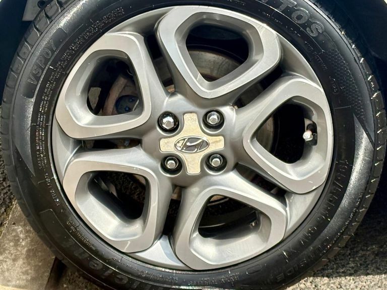 Hyundai I20 Se White #21
