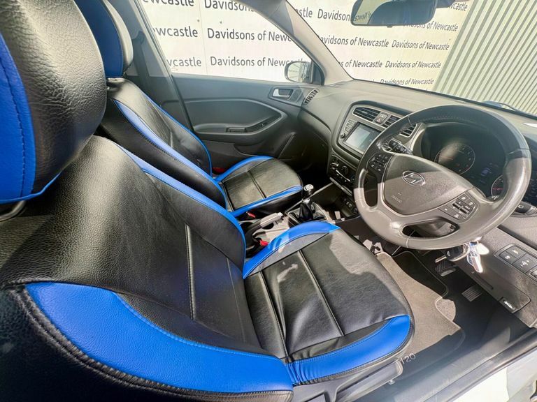 Hyundai I20 Se White #9